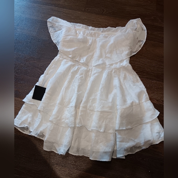 Lulus True Lover White Burnout Floral Ruffled Strapless Mini Dress Sz XL - Picture 5 of 6